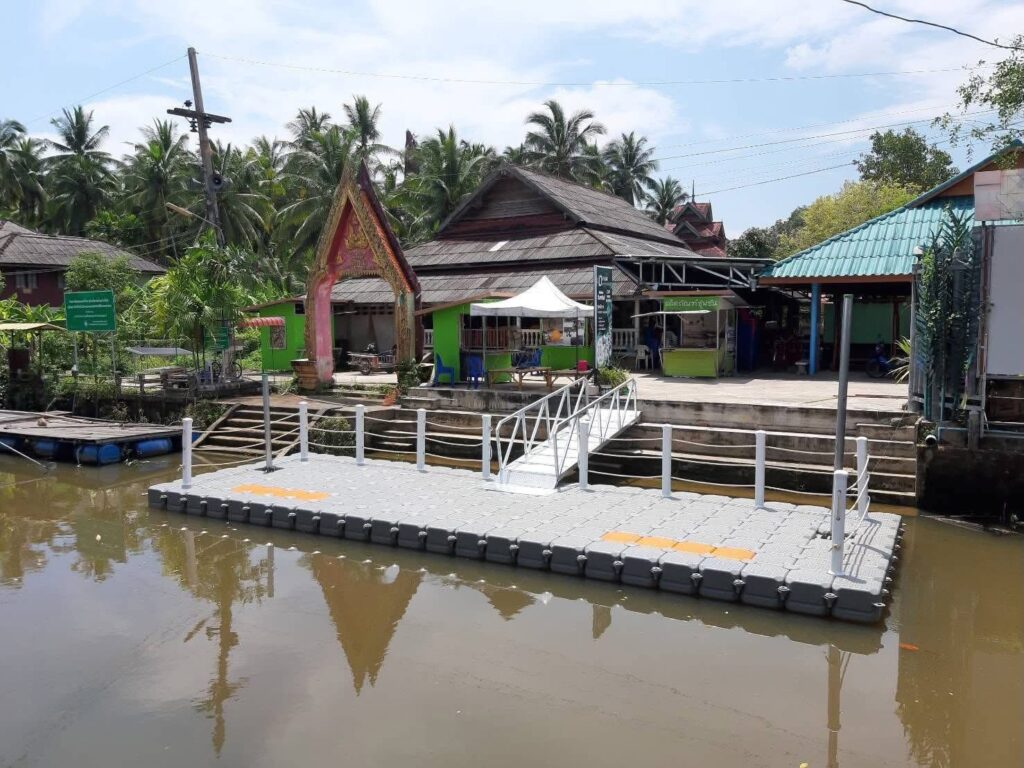 แพทุ่นลอยน้ำสำหรับท่าเทียบเรือ